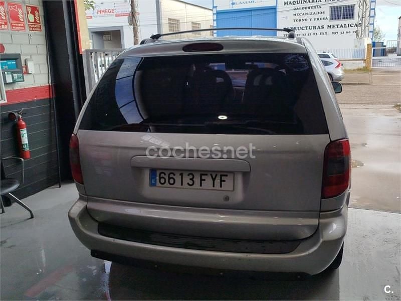 Usado Chrysler Grand Voyager Limited 163 CV (119 kW) 2007 Gris / plata Monovolumen