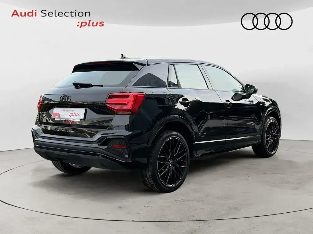 Usado Audi Q2 Black Edition 150 CV (110 kW) 2024 Negro SUV