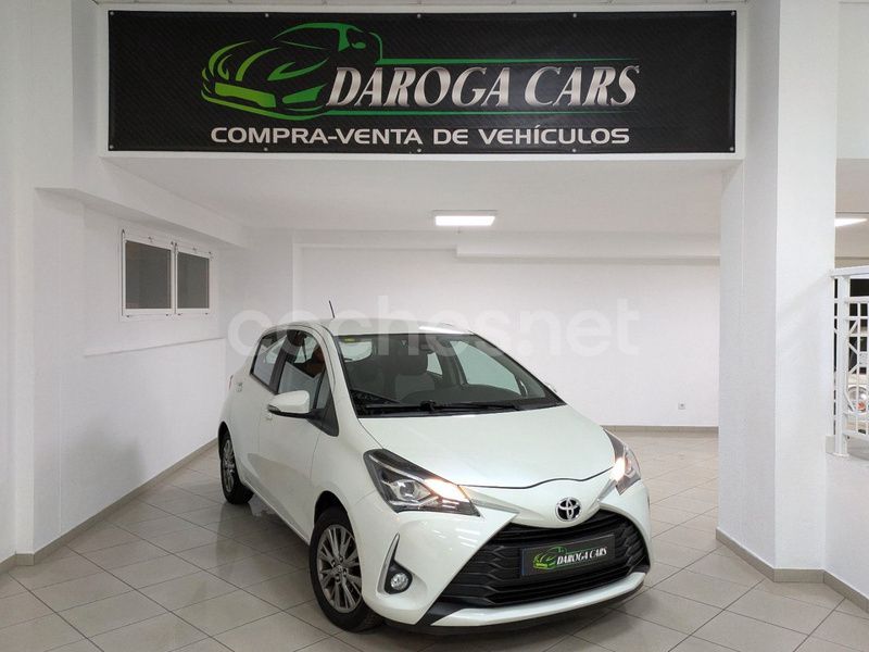 Blanco Usado 2019 Toyota Yaris Active Berlina | 11.990 € (Precio justo) - Imagen 1/4