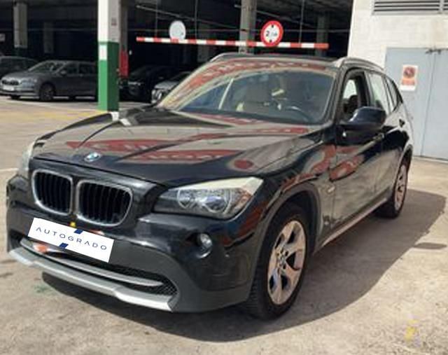 Negro Usado 2011 BMW X1 xLine SUV | 10.890 € (Precio justo) - Imagen 1/4