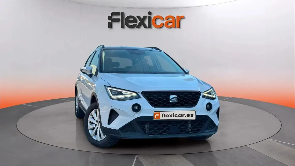 Usado Seat Arona Style Plus 110 CV (80 kW) 2021 SUV