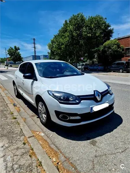 Usado Renault Mégane III Intens 130 CV (95 kW) 2015 Blanco Berlina