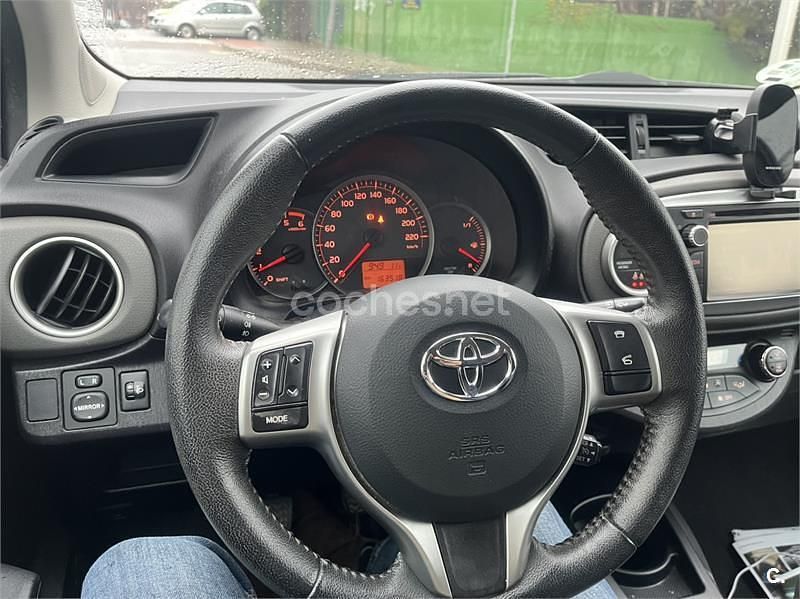 Blanco Usado 2013 Toyota Yaris Active Berlina | 7500 € (Precio justo) - Imagen 1/4