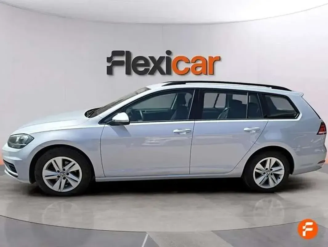 Usado VW Golf VII Advance 116 CV (85 kW) 2017 Blanco Familiar