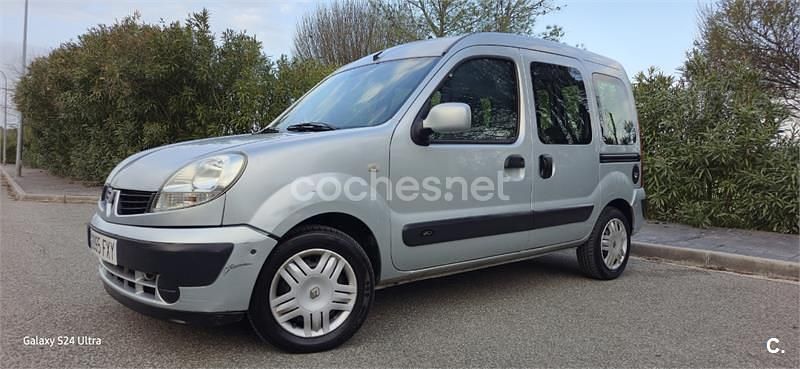 Usado Renault Kangoo Expression 85 CV (62 kW) 2008 Gris / plata Familiar