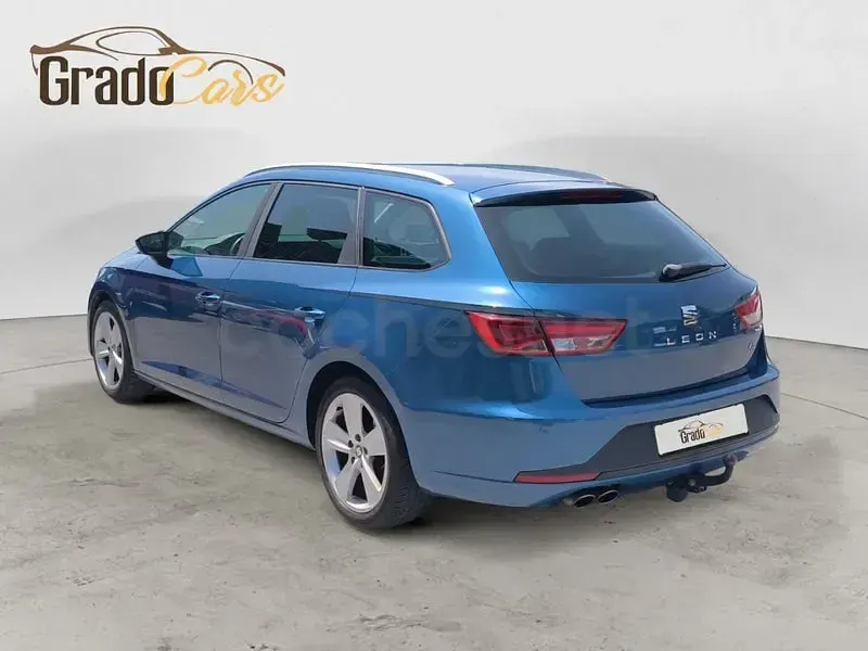 Usado Seat Leon FR 150 CV (110 kW) 2015 Azul Familiar