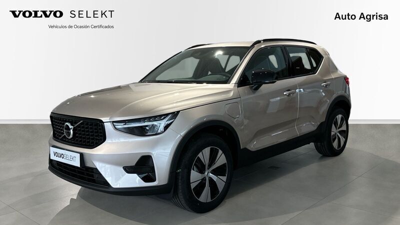 Beige Usado 2023 Volvo XC40 Plus SUV | 39.500 € (Precio justo) - Imagen 1/4