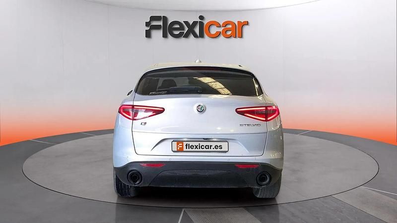 Usado Alfa Romeo Stelvio Sprint 203 CV (149 kW) 2022 Gris SUV