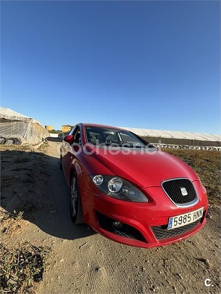 Usado Seat Leon Copa 90 CV (66 kW) 2013 Rojo Berlina