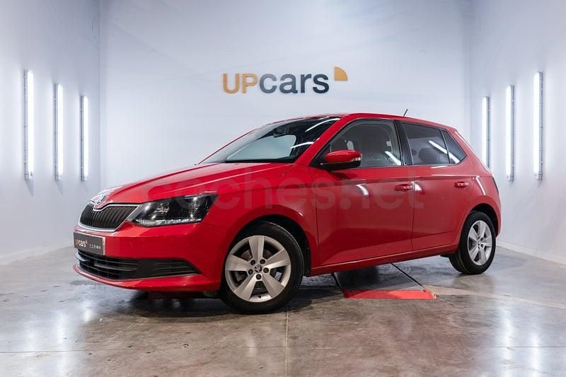 Usado Skoda Fabia Ambition 75 CV (55 kW) 2017 Rojo Berlina