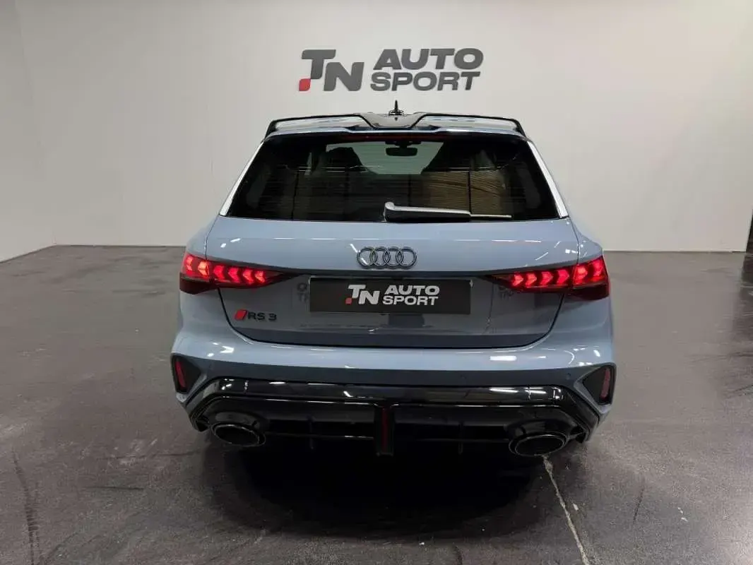 Nuevo Audi RS3 Sportback 400 CV (294 kW) 2026 Gris Utilitario