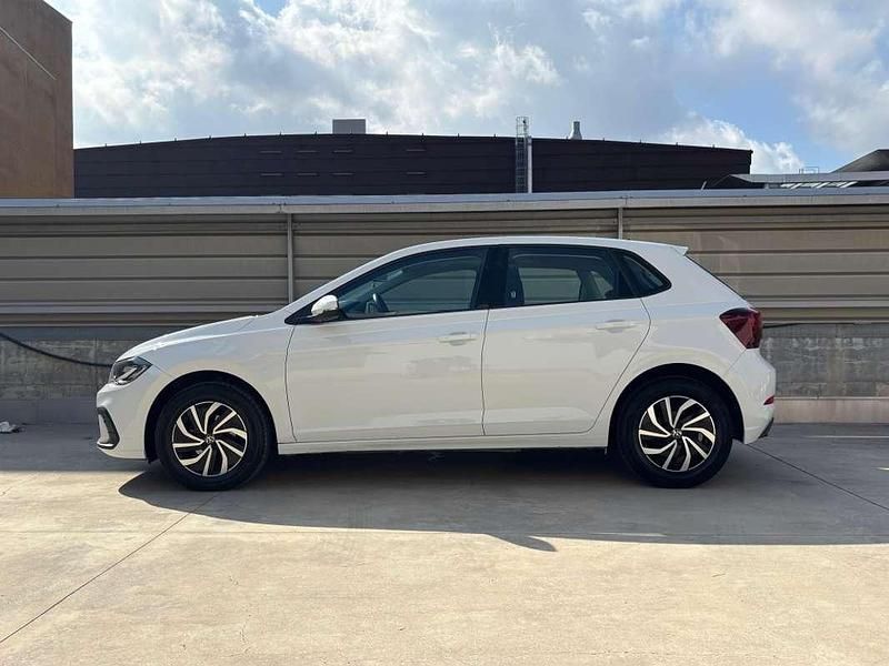 Usado VW Polo Life 95 CV (69 kW) 2023 Blanco Utilitario