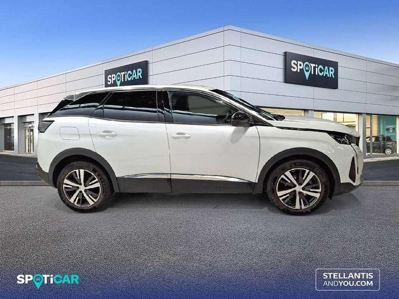 Usado Peugeot 3008 Allure 131 CV (96 kW) 2024 Blanco SUV