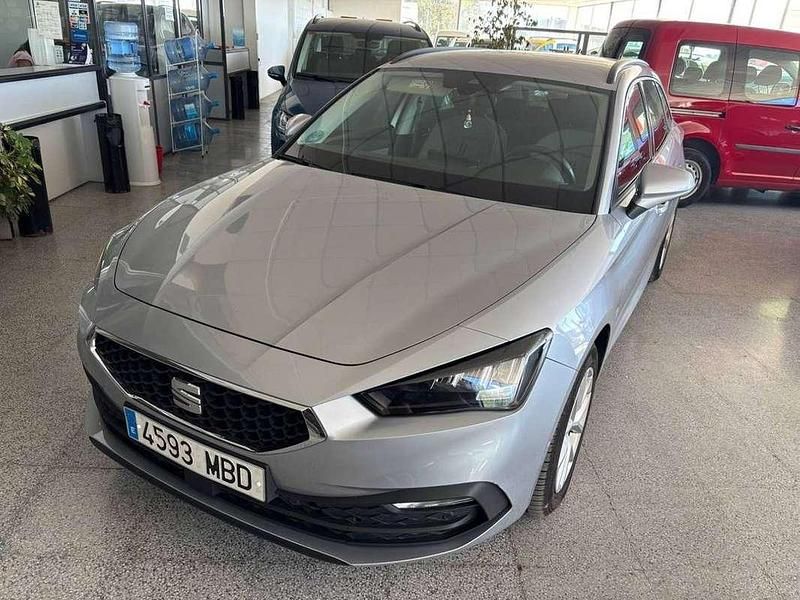 Plateado Usado 2022 Seat Leon ST Style Familiar | 19.990 € (Precio justo) - Imagen 1/4