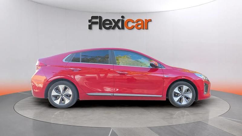 Usado Hyundai Ioniq 88 kW (120 CV) 2019 Rojo Utilitario