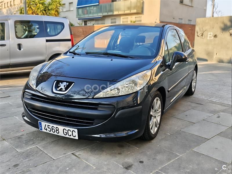 Usado Peugeot 207 75 CV (55 kW) 2009 Negro Berlina