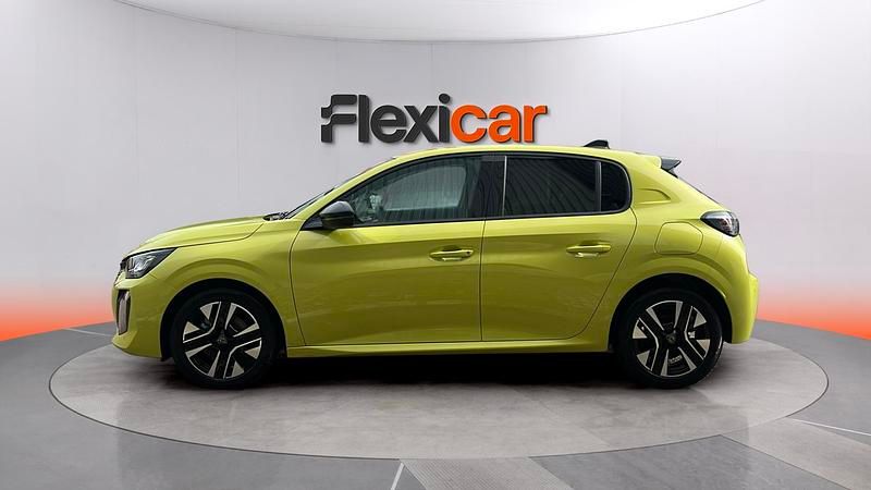 Usado Peugeot 208 Allure 101 CV (74 kW) 2025 Amarillo Utilitario
