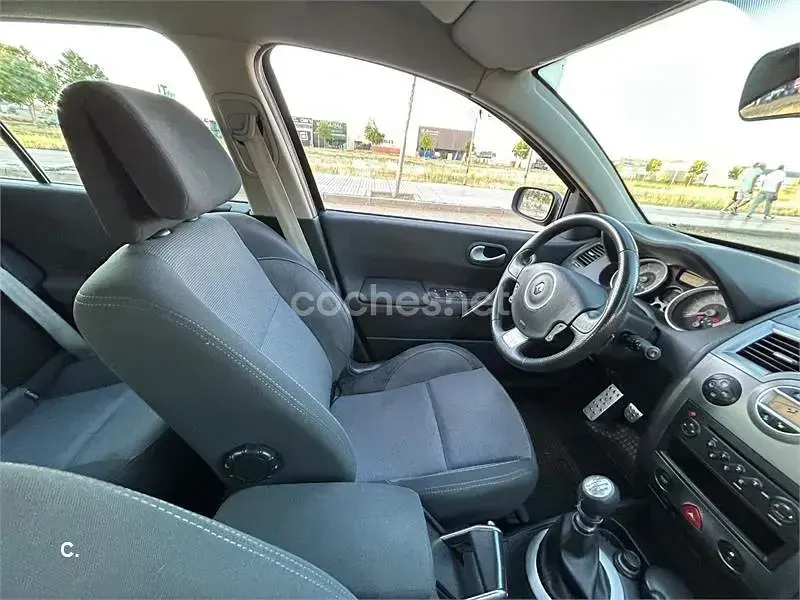 Usado Renault Mégane III GT 150 CV (110 kW) 2009 Negro Berlina