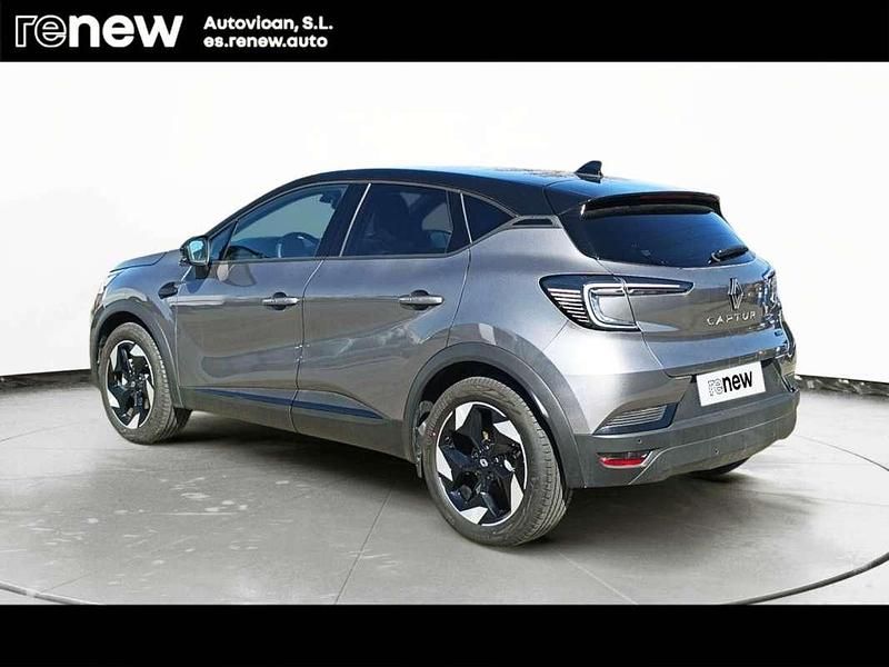 Usado Renault Captur Techno 145 CV (106 kW) 2025 Gris SUV
