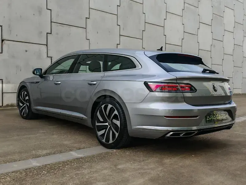Usado VW Arteon R-line 150 CV (110 kW) 2022 Gris / plata Familiar