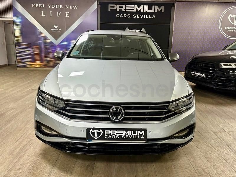 Usado VW Passat R-line 150 CV (110 kW) 2021 Gris / plata Familiar
