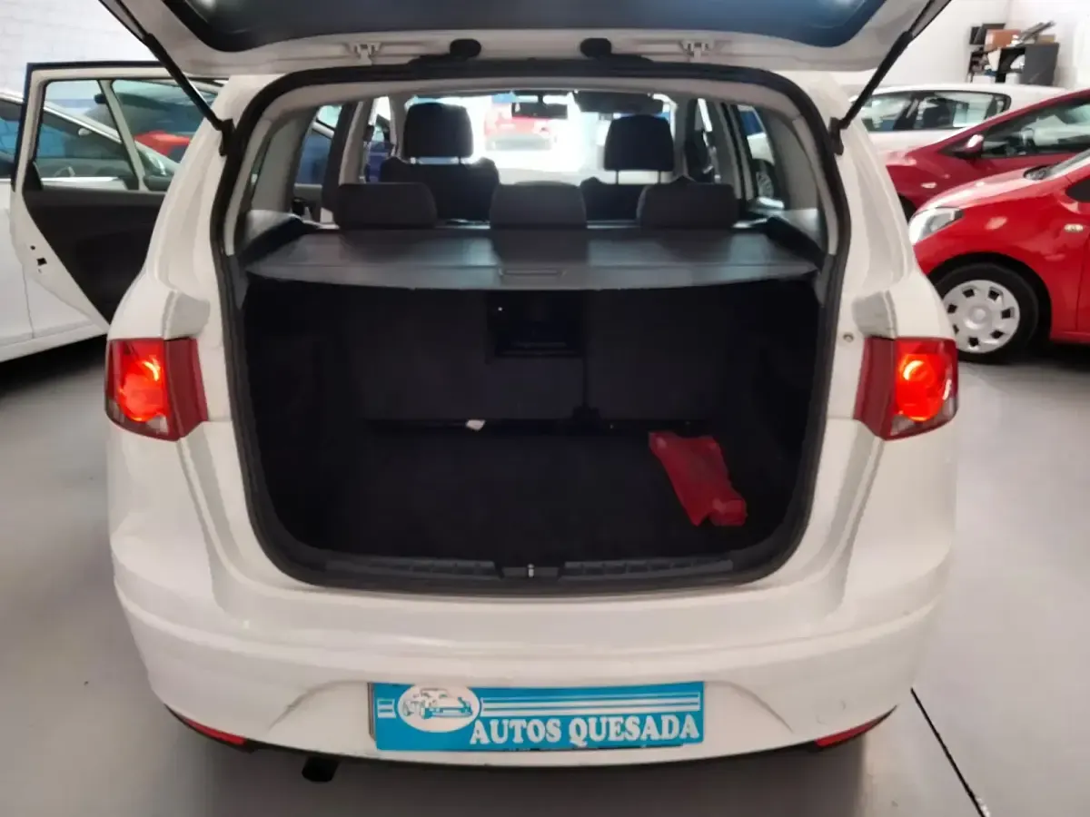 Używany Seat Altea XL Copa 105 KM (77 kW) 2011 Biały Minivan