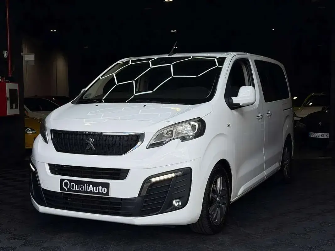 Usado Peugeot Traveller Allure 177 CV (130 kW) 2018 Blanco Monovolumen