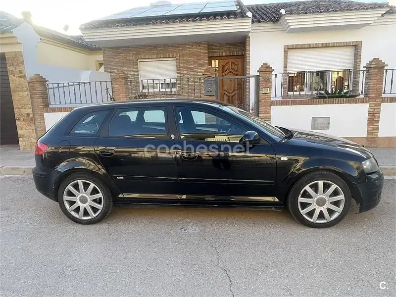 Usado Audi A3 Sportback Ambition 140 CV (102 kW) 2006 Negro Utilitario