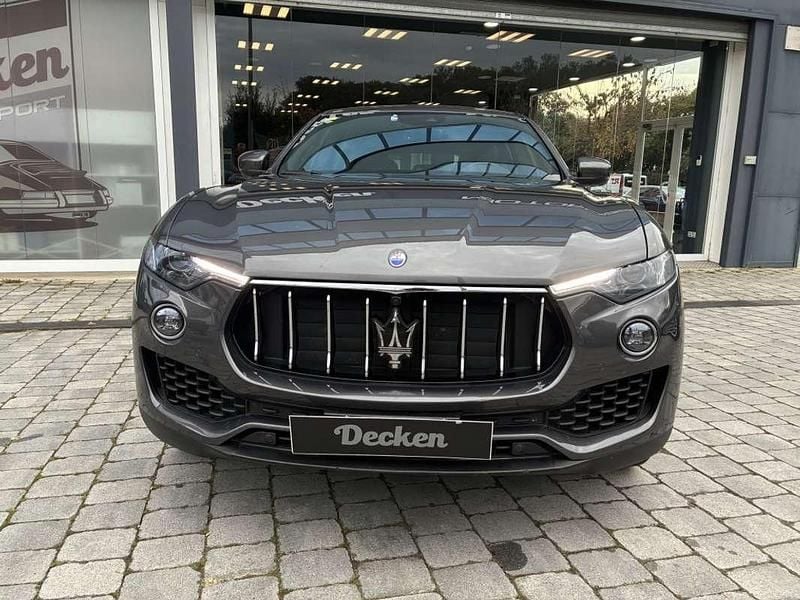 Usado Maserati Levante 430 CV (316 kW) 2018 Gris SUV
