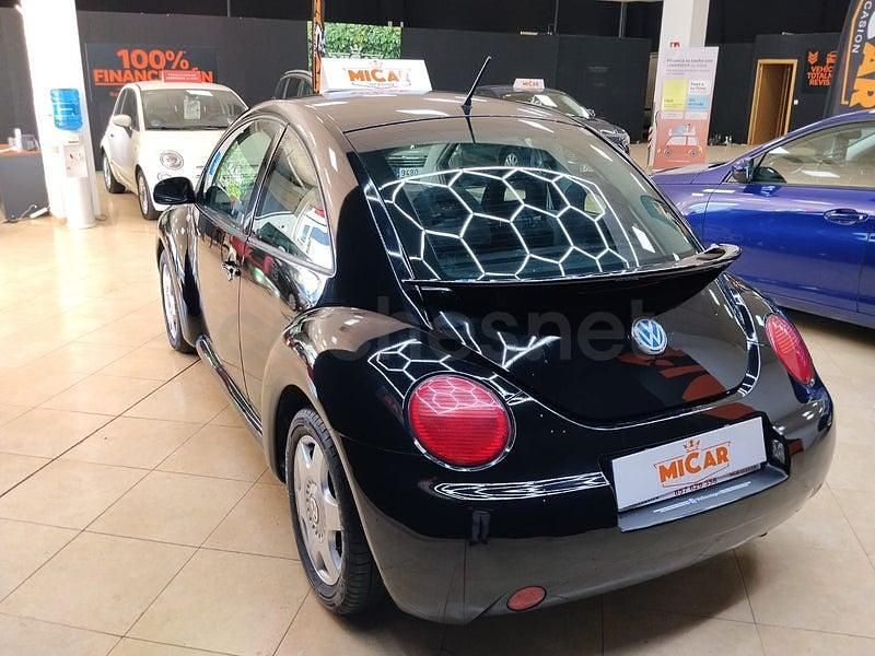 Usado VW New Beetle 115 CV (84 kW) 2001 Negro Utilitario
