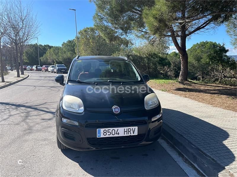 Usado Fiat Panda Lounge 69 CV (50 kW) 2013 Negro Utilitario