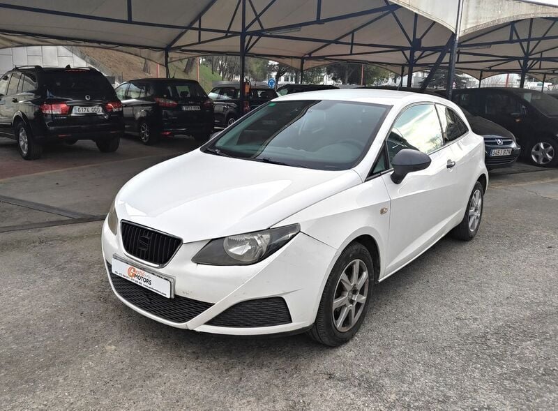 Blanco Usado 2010 Seat Ibiza Utilitario | 4900 € (Precio justo) - Imagen 1/4