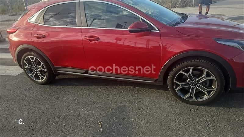 Usado Kia XCeed 160 CV (117 kW) 2021 Rojo SUV