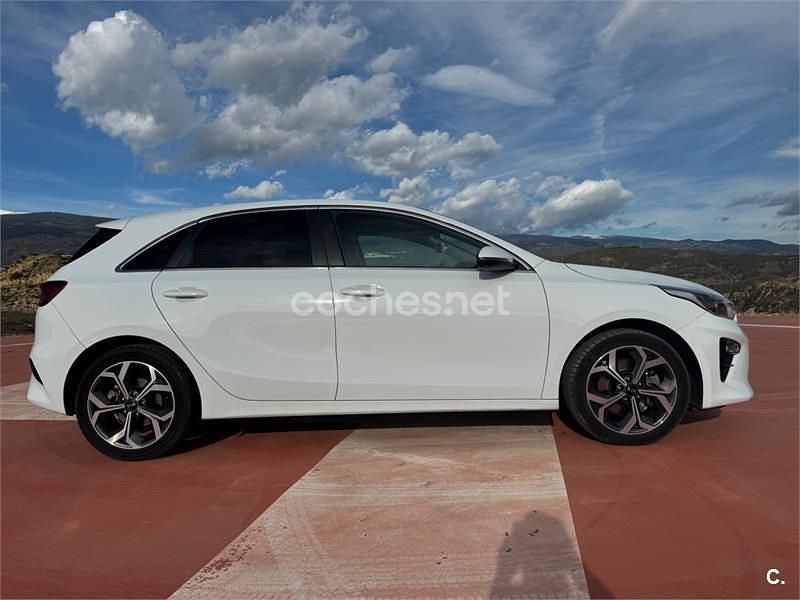 Usado Kia Ceed 140 CV (102 kW) 2020 Blanco Utilitario