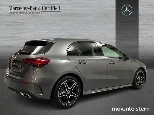 Usado Mercedes A180 Advanced 116 HP (85 kW) 2025 Cinzento Sedan
