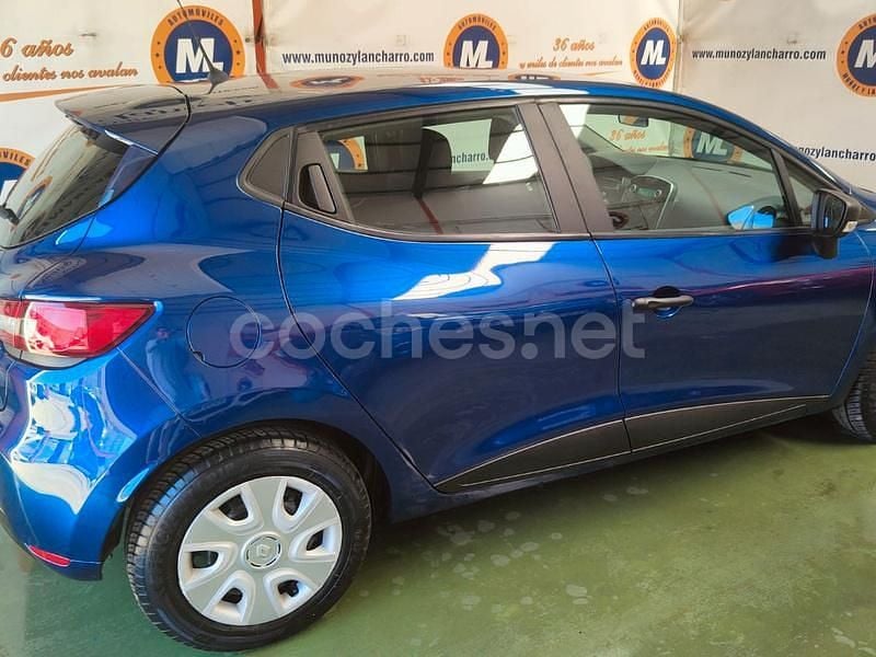 Usado Renault Clio IV Business 75 CV (55 kW) 2018 Azul Berlina