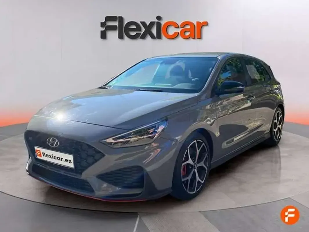Usado Hyundai i30 250 CV (183 kW) 2025 Gris Utilitario