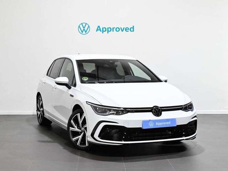Blanco Usado 2024 VW Golf VIII R-line Utilitario | 34.000 € (Un poco caro) - Imagen 1/4