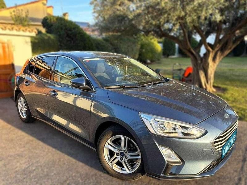 Usado Ford Focus Trend 125 CV (91 kW) 2018 Azul Utilitario