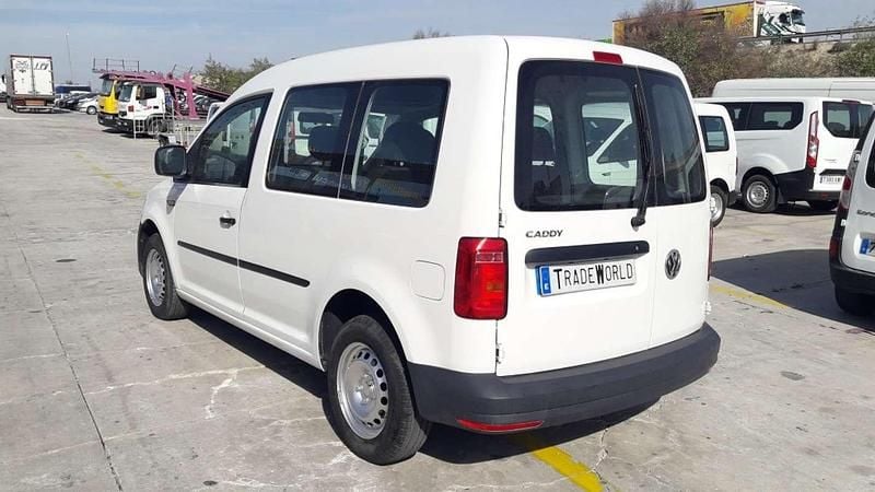 Usado VW Caddy 102 CV (75 kW) 2020 Blanco Monovolumen