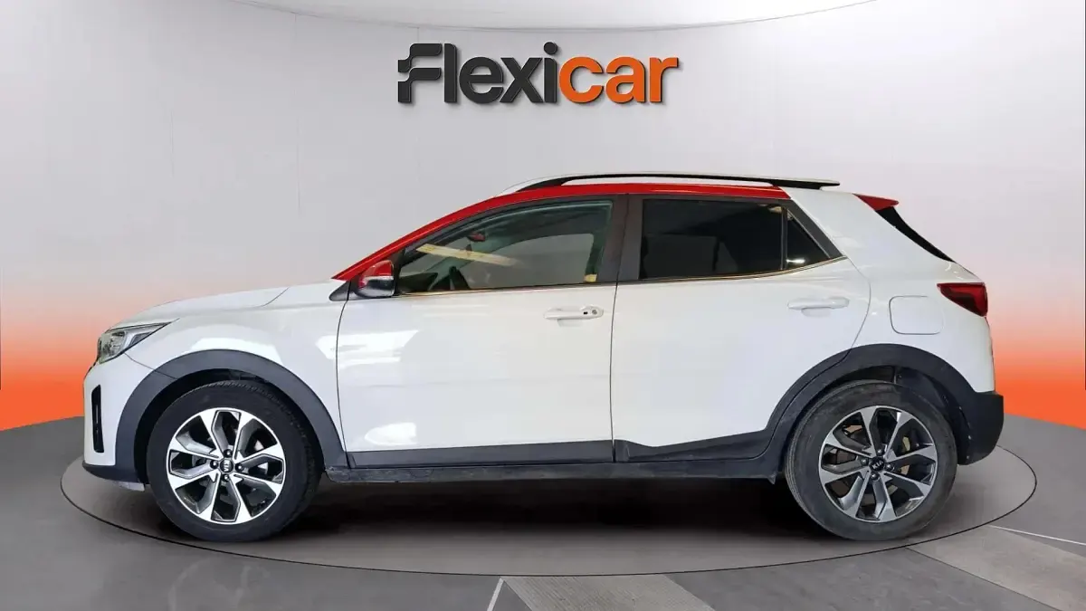 Usado Kia Stonic 101 CV (74 kW) 2019 Blanco SUV