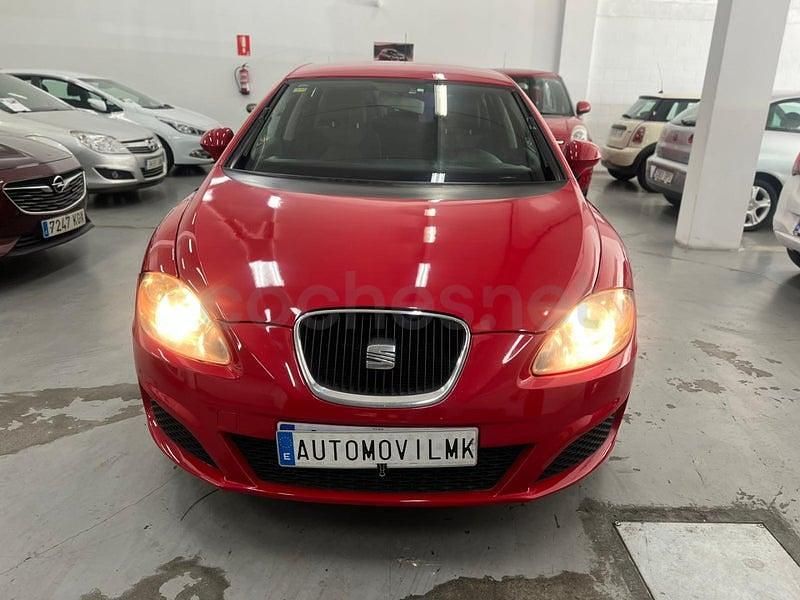 Usado Seat Leon Style 105 CV (77 kW) 2009 Rojo Utilitario