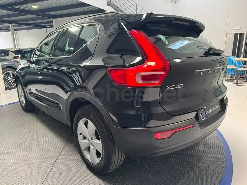 Usado Volvo XC40 Momentum 129 CV (94 kW) 2021 Negro SUV