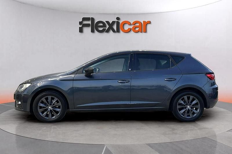 Usado Seat Leon ST Style 131 CV (96 kW) 2020 Azul Familiar