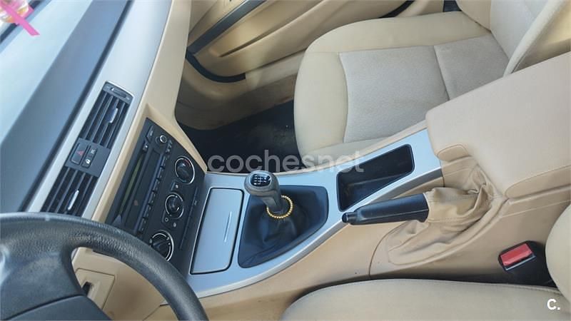 Negro Usado 2008 BMW 318 Berlina | 6000 € (Precio justo) - Imagen 1/4