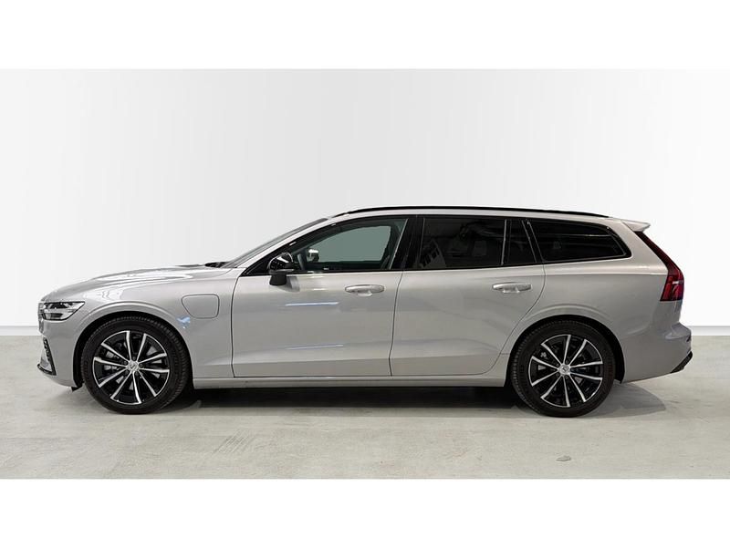 Usado Volvo V60 Plus 350 CV (257 kW) 2024 Gris plata Familiar