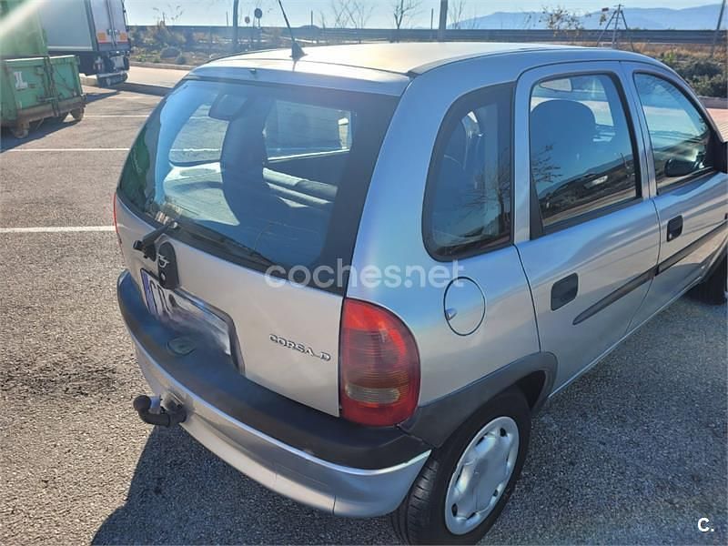 Usado Opel Corsa Eco 60 CV (44 kW) 1999 Gris / plata Berlina