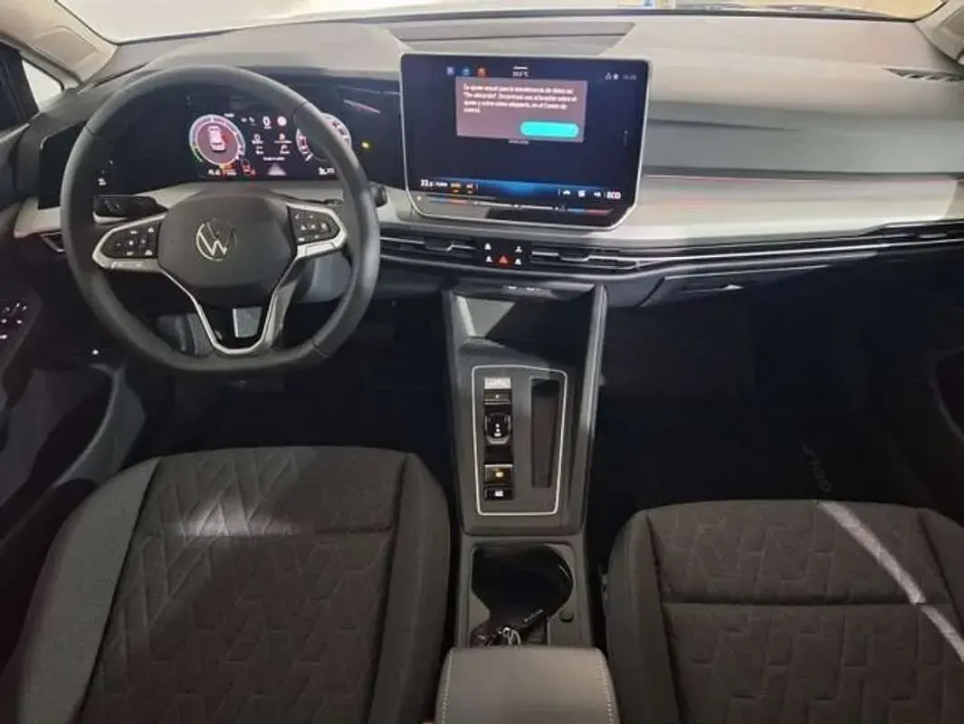 Usado VW Golf VIII 204 CV (150 kW) 2026 Azul Berlina