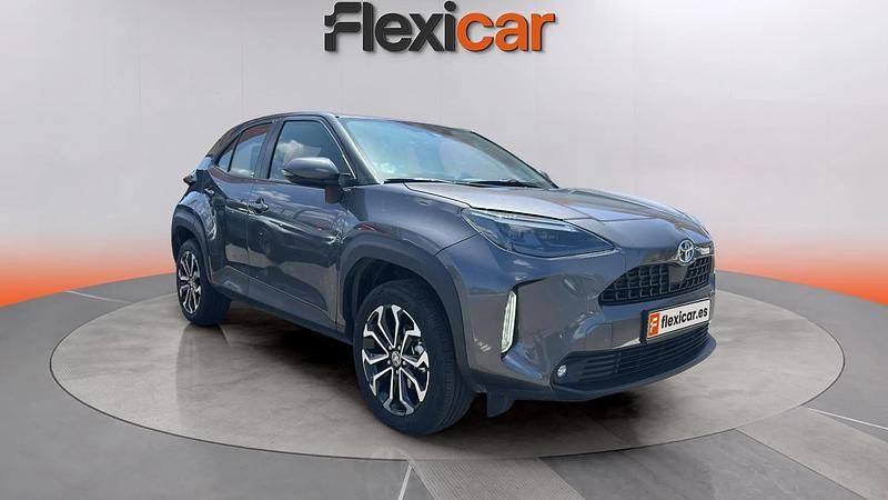 Usado Toyota Yaris Hybrid Active 116 CV (85 kW) 2024 Gris