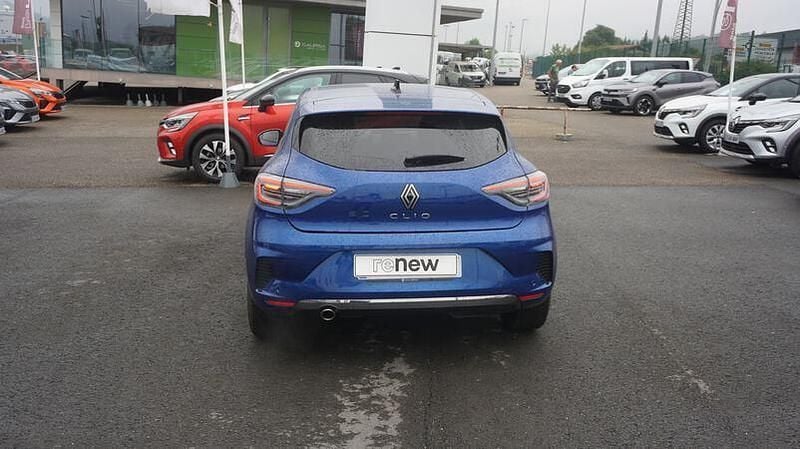 Begagnad Renault Clio V Techno 90 HK (66 kW) 2024 Blå Sedan